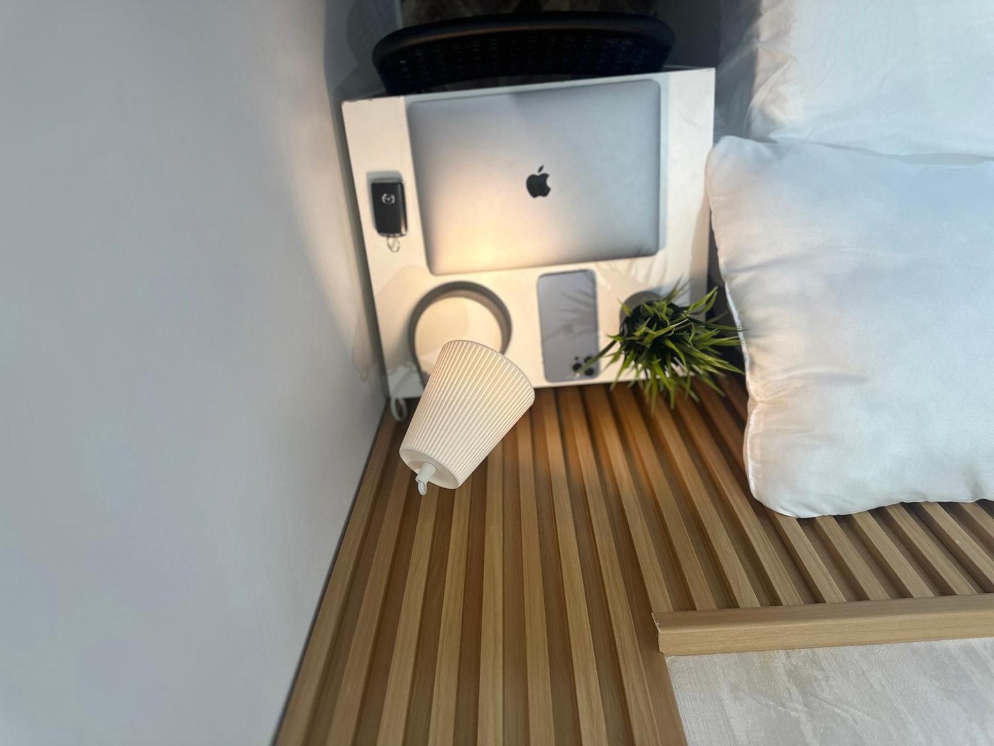 Quiet Partition Room In Tecom Barsha Heights Дубай Екстериор снимка
