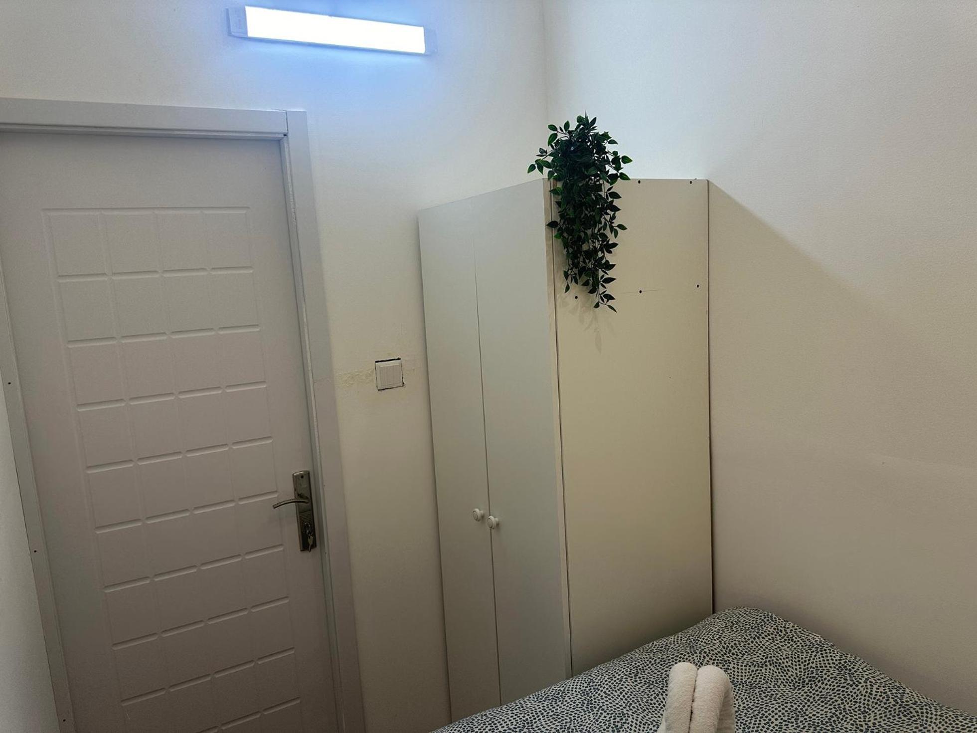 Quiet Partition Room In Tecom Barsha Heights Дубай Екстериор снимка
